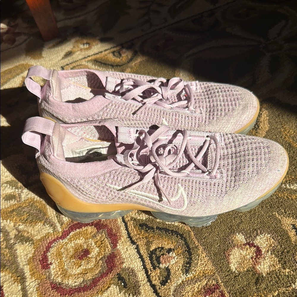 Nike Women's Light Pink Athletic Shoes vapormax